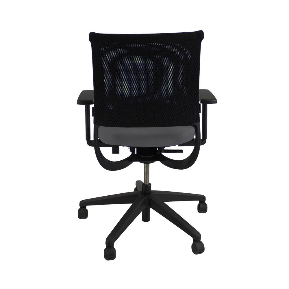 <tc>Sedus</tc>: <tc>Netwin</tc> Chaise NW-100 avec dossier en maille et tissu gris - Reconditionnée