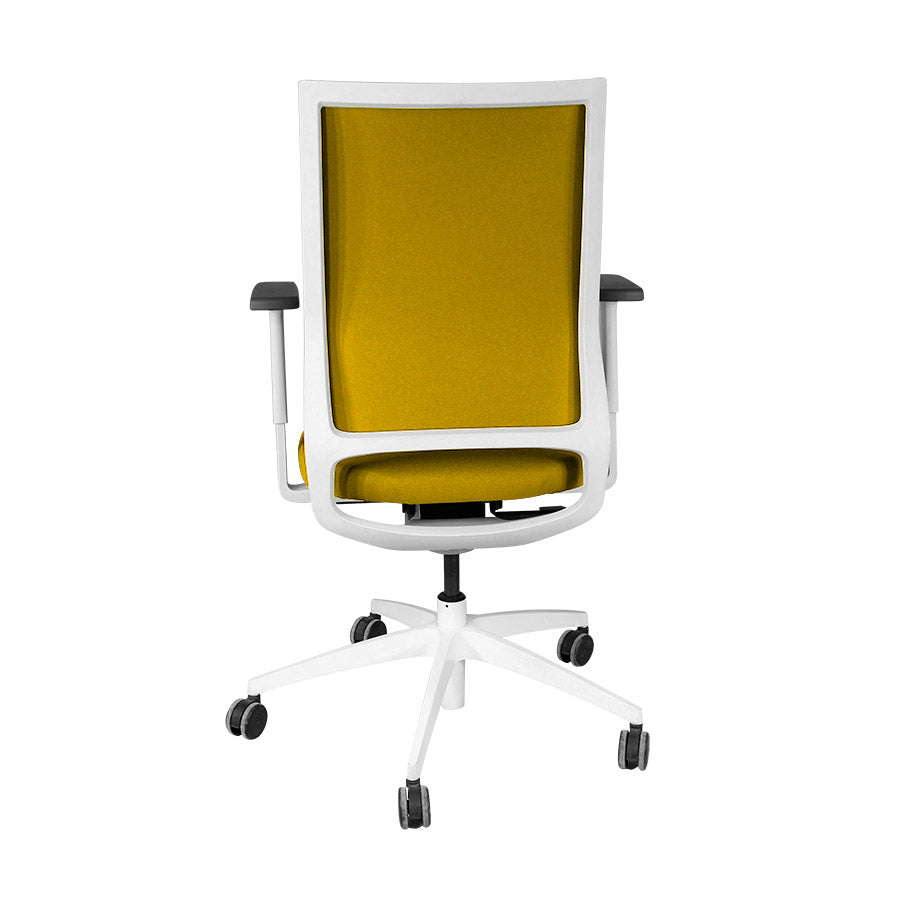 <tc>Sedus</tc>: <tc>Quarterback</tc> Chaise de bureau avec cadre blanc et tissu jaune - Reconditionnée