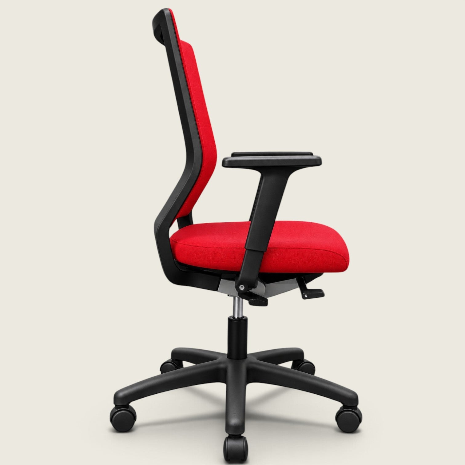 <tc>Sedus</tc>: <tc>Quarterback</tc> Chaise de bureau en tissu rouge avec dossier en tissu rouge - Remis à neuf