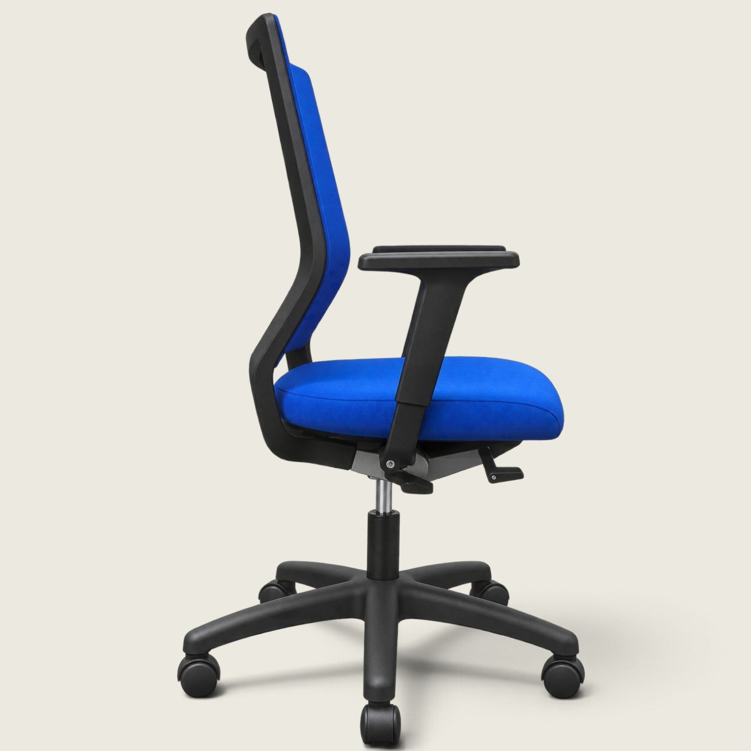 Sedus: Quarterback Task Chair in Blue Fabric with a Blue Fabric Back - Refurbished