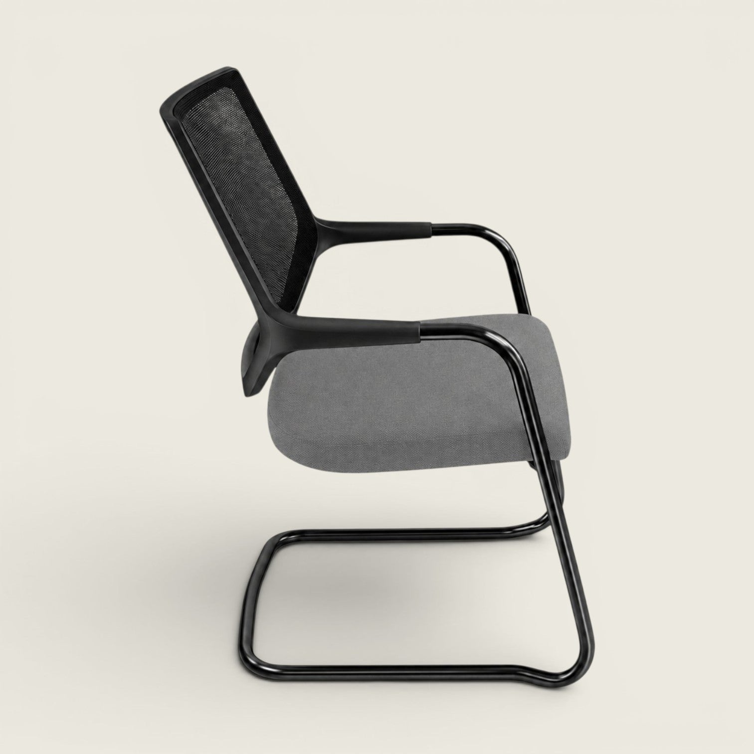 Sedus: Quarterback Cantilever Chair With a Black Mesh Back and Grey Seat - Refurbished