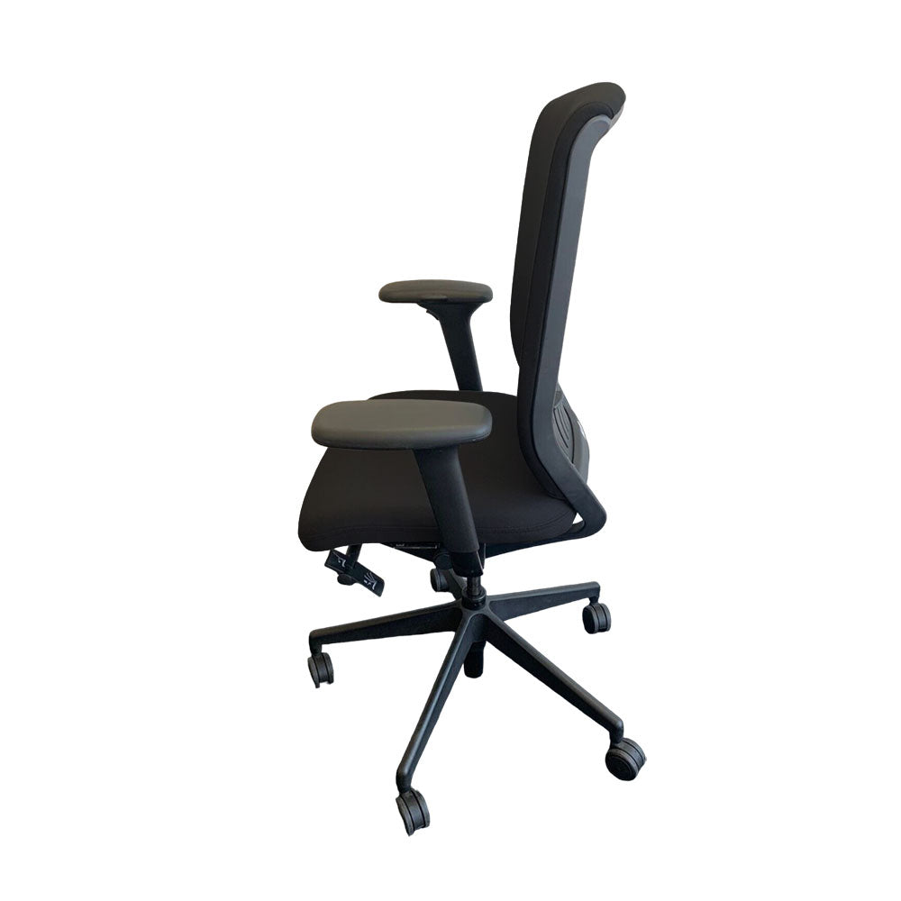 <tc>Senator</tc>: Chaise Evolve à dossier haut avec accoudoirs réglables en hauteur en cuir noir - Reconditionnée
