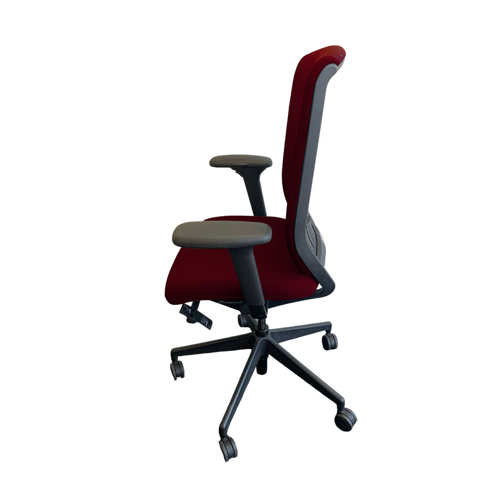 <tc>Senator</tc>: Chaise Evolve à dossier haut avec accoudoirs réglables en hauteur en cuir bordeaux - Reconditionnée