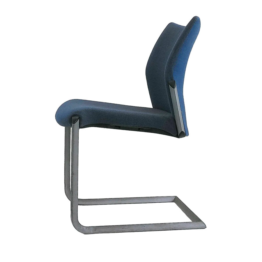 <tc>Senator</tc>: Chaise visiteur empilable T115 - Reconditionnée