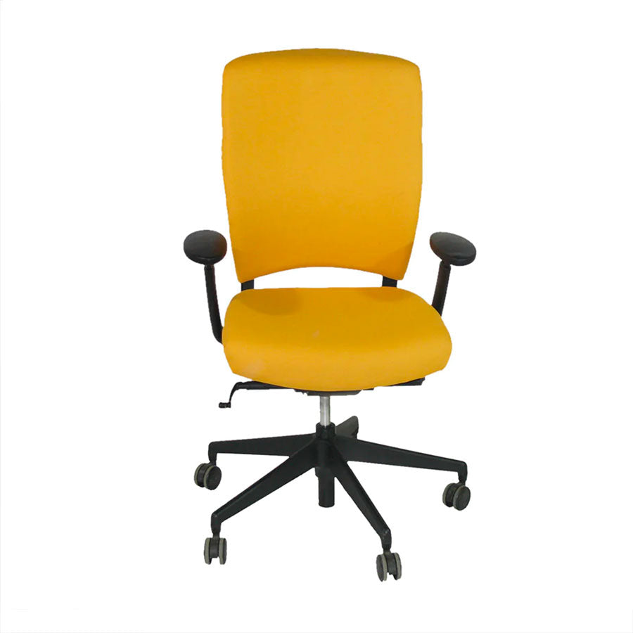 <tc>Senator</tc>: Chaise de bureau Enigma S21 avec cadre noir en tissu jaune - Reconditionnée