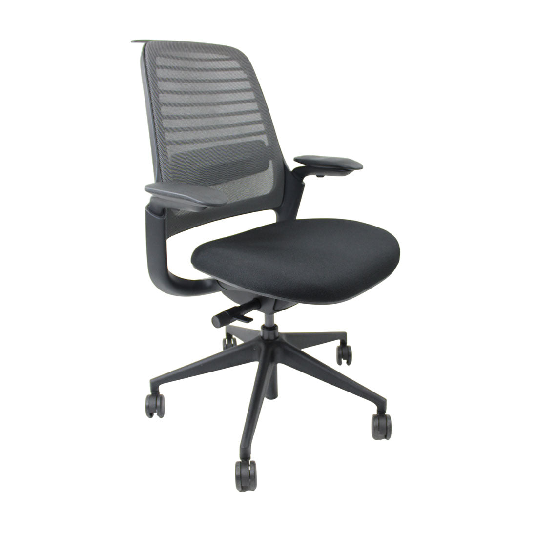 <tc>Steelcase</tc>: Chaise de bureau ergonomique Série 1 en tissu noir - Reconditionnée