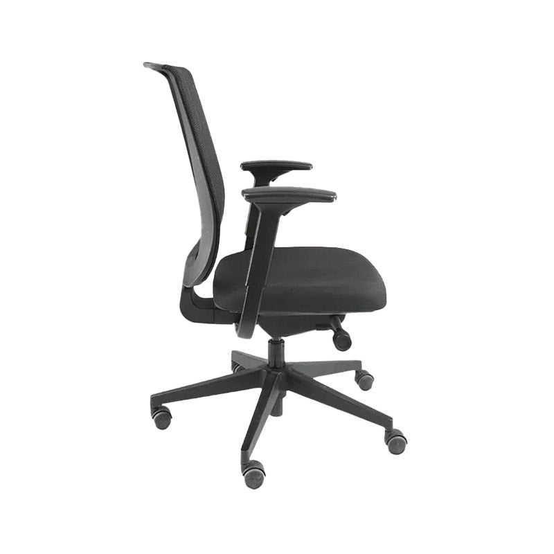 <tc>Steelcase</tc>: Chaise de bureau Reply avec dossier en maille et tissu gris - Reconditionnée