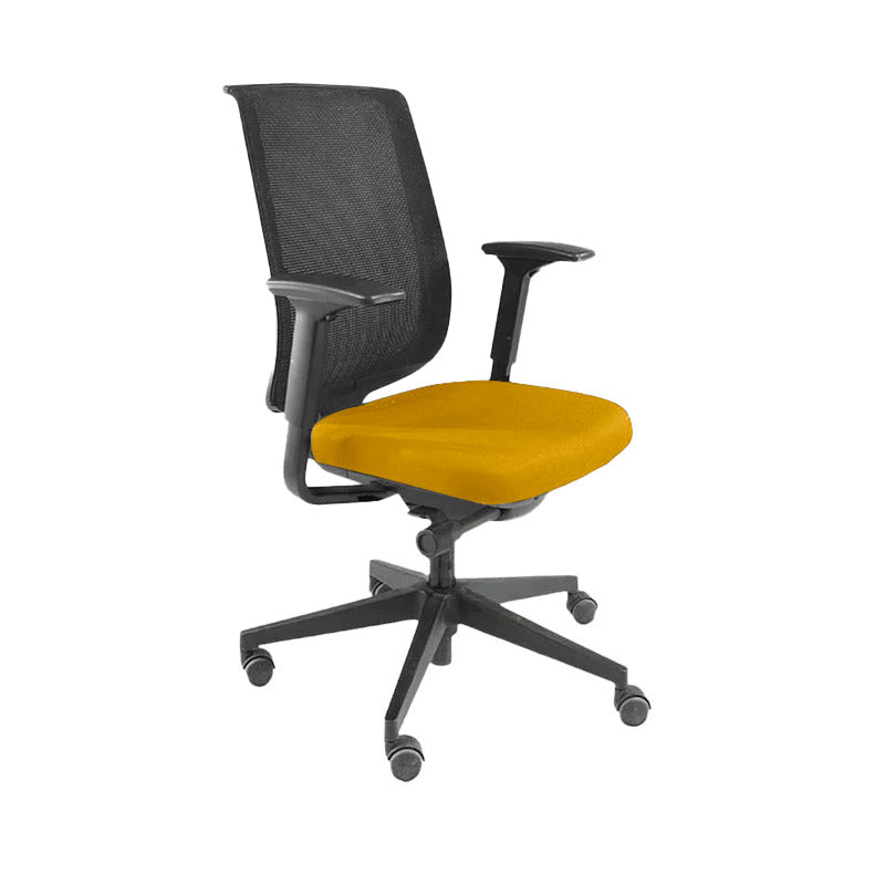 <tc>Steelcase</tc>: Chaise de bureau Reply avec dossier en maille et tissu jaune - Reconditionnée