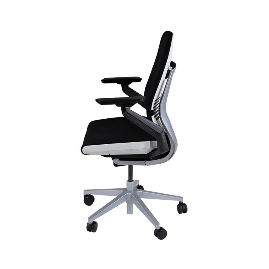 <tc>Steelcase</tc>: Chaise de bureau ergonomique Gesture - Tissu noir - Reconditionnée