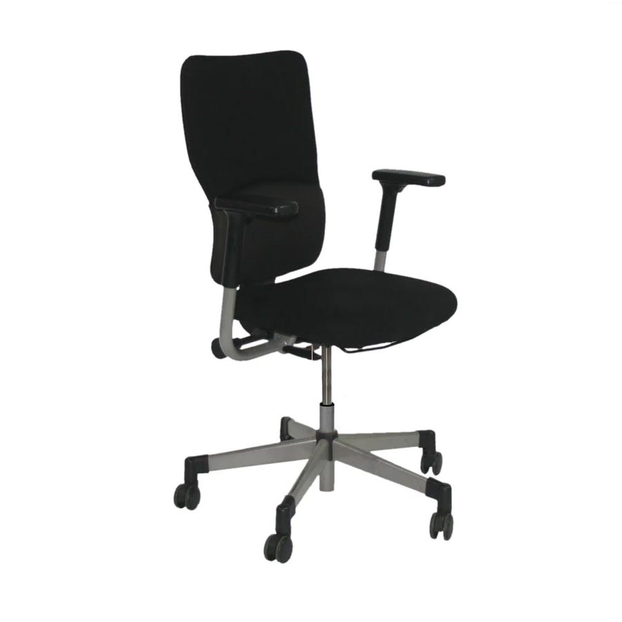<tc>Steelcase</tc>: <tc>Lets B</tc> - Chaise de travail à dossier haut en tissu noir - Reconditionnée