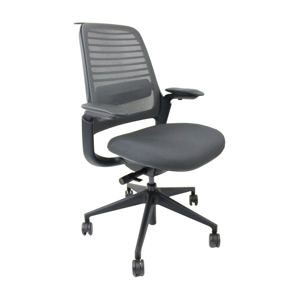 <tc>Steelcase</tc>: Chaise de bureau ergonomique Série 1 en tissu gris - Reconditionnée