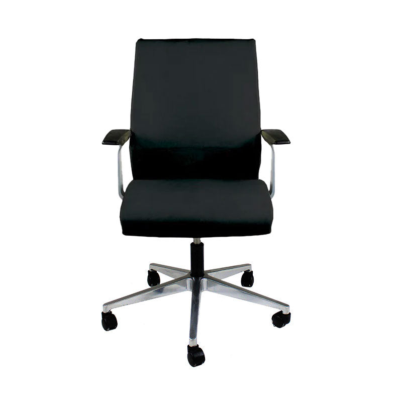 <tc>Steelcase</tc>: <tc>Think V2</tc> Chaise de bureau en tissu noir - Reconditionnée