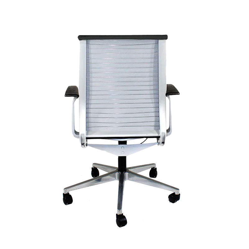 <tc>Steelcase</tc>: <tc>Think V2</tc> Chaise de bureau en tissu noir - Reconditionnée