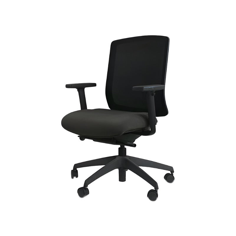 <tc>Steelcase</tc>: Chaise de travail Reply (cadre noir) - Reconditionnée