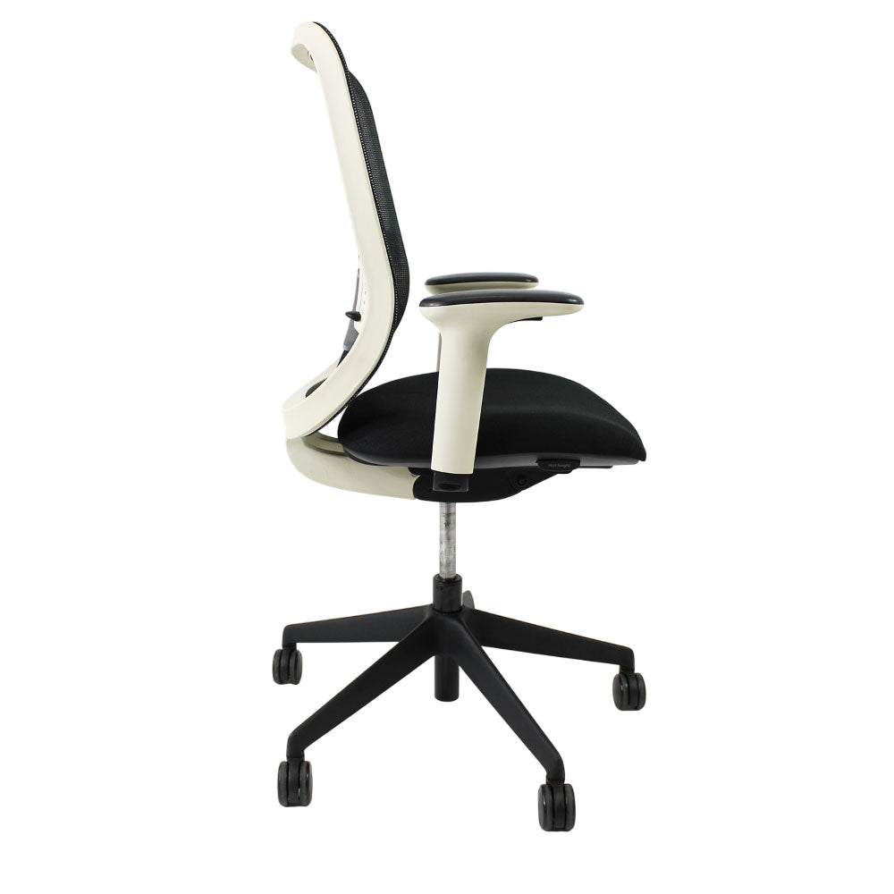Orangebox: Do - Task Chair in Black Fabric/White Frame - Refurbished