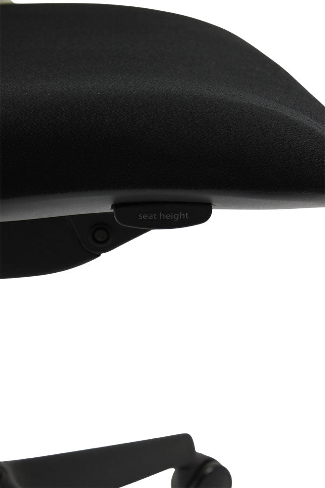 Orangebox: DO - chaise de tâche en tissu noir/cadre blanc - rénové