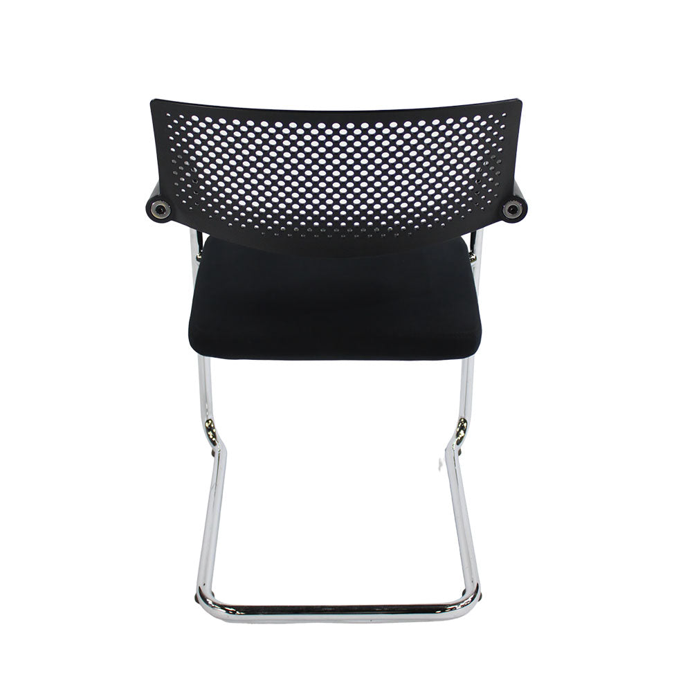 <tc>Vitra</tc>: <tc>VisaVis</tc> 2 chaises de réunion en cuir noir - Rénovées