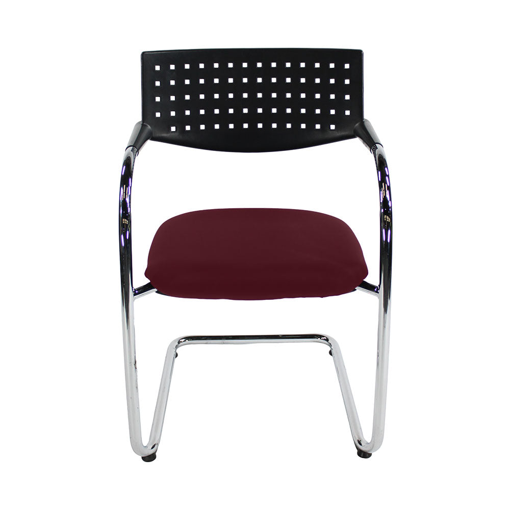 <tc>Vitra</tc>: <tc>VisaVis</tc> Chaise de réunion en cuir bordeaux - Rénovée