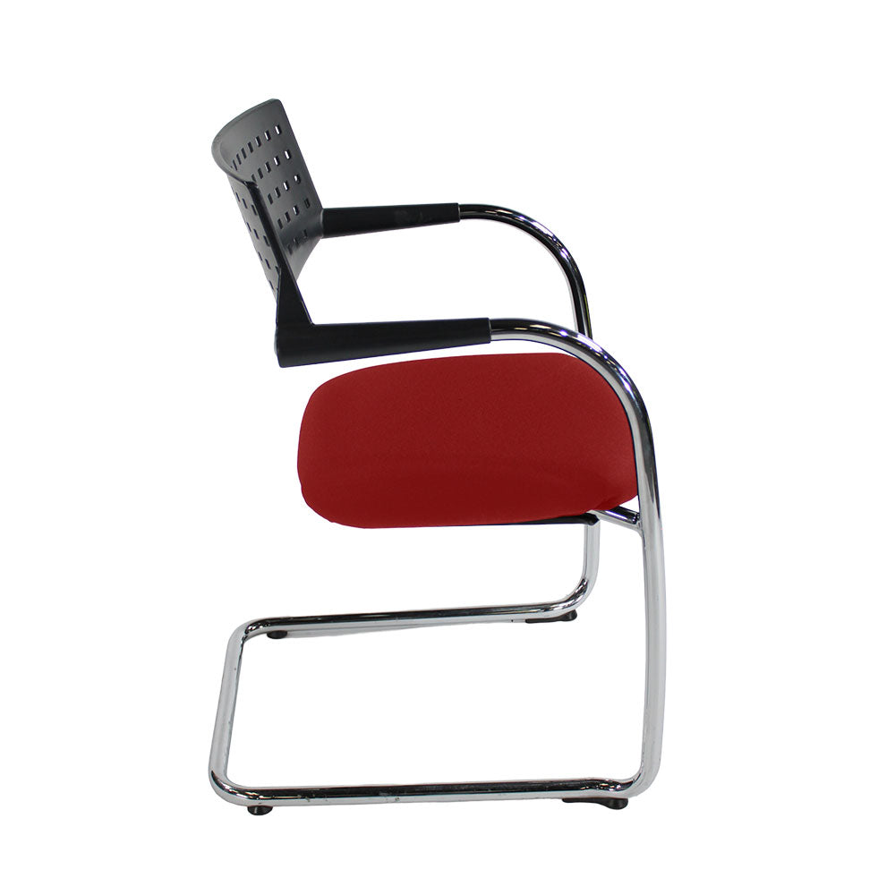 <tc>Vitra</tc>: <tc>VisaVis</tc> Chaise de réunion en tissu rouge - Rénovée