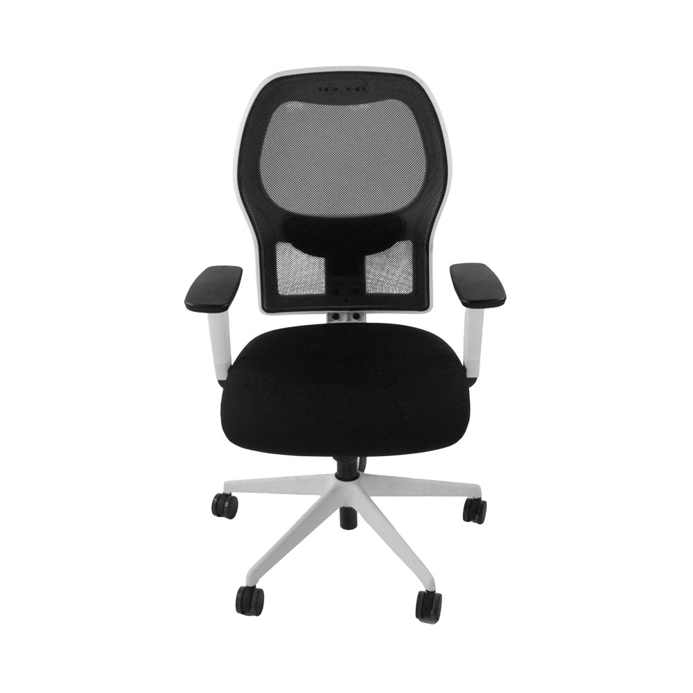 <tc>Ahrend</tc>: Chaise de travail de type 160 en tissu noir/cadre blanc - Reconditionnée