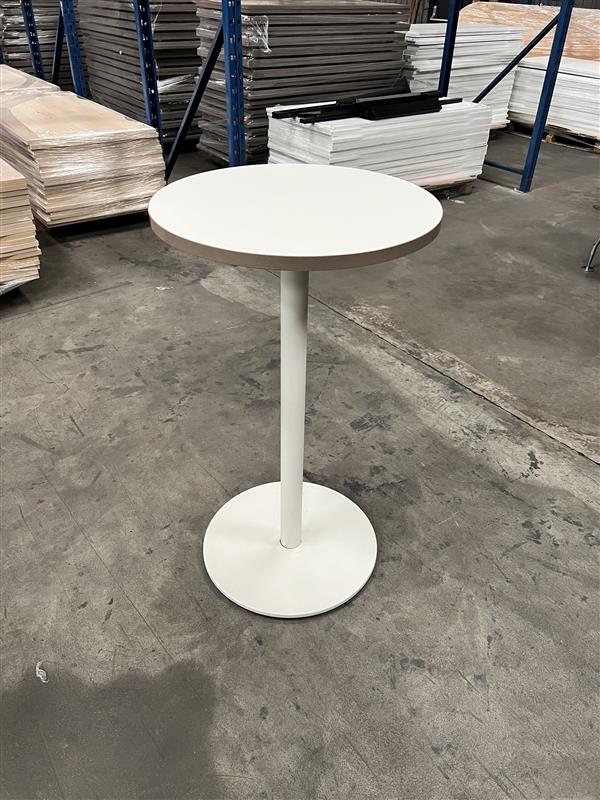 Orangebox: Poseur High Table - Remis à neuf