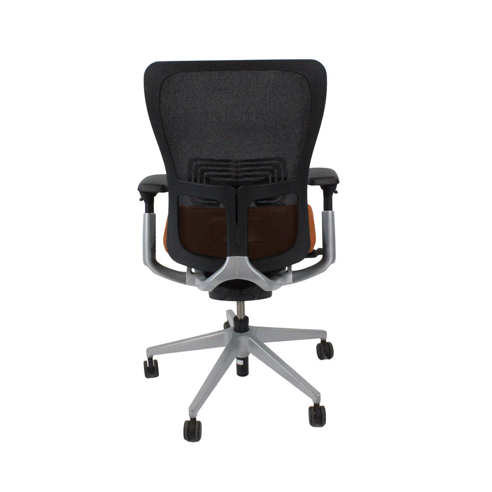 <tc>Haworth</tc>: <tc>Zody Comforto</tc> Chaise de bureau 89 en cuir beige/cadre gris - Rénovée
