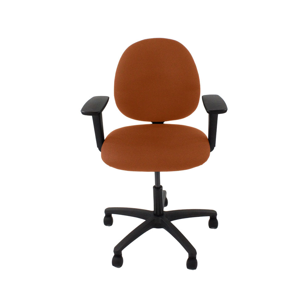 Saxe : <tc>Scoop</tc> Chaise d'opérateur en cuir beige - Rénovée