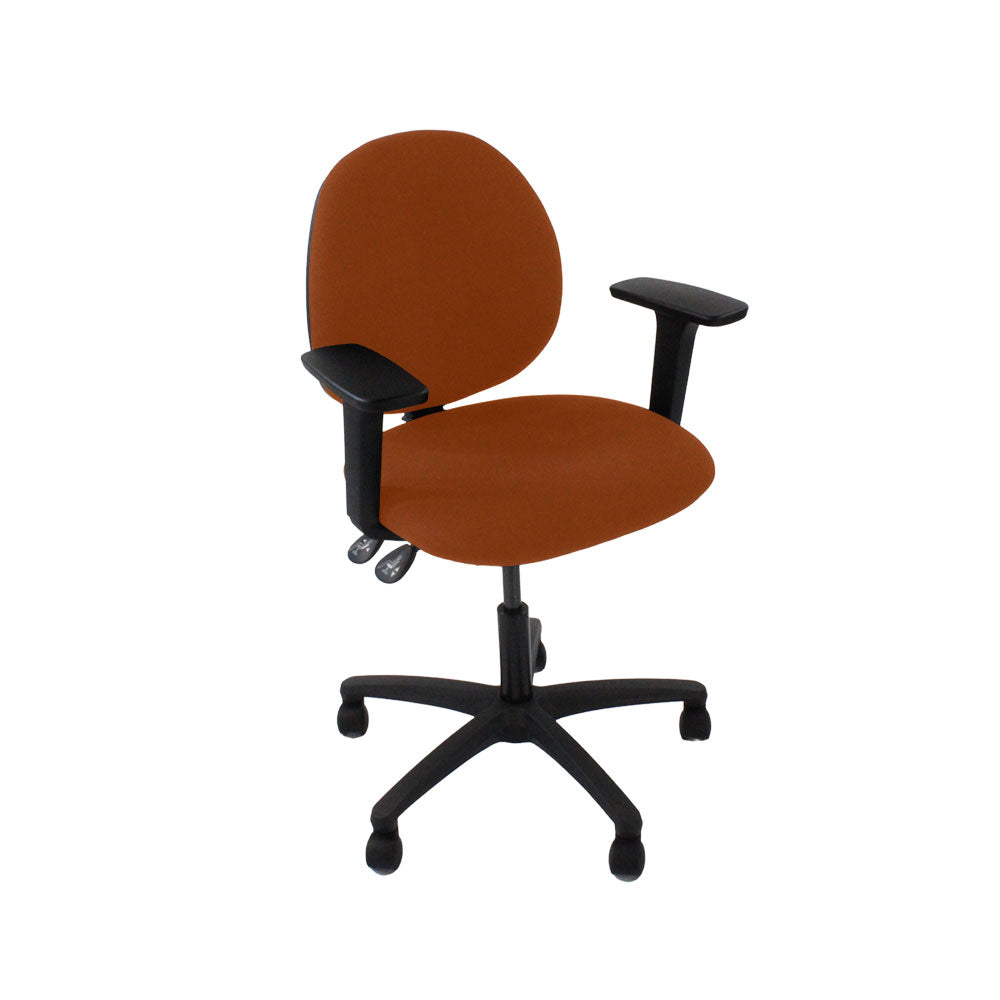 Saxe : <tc>Scoop</tc> Chaise d'opérateur en cuir beige - Rénovée