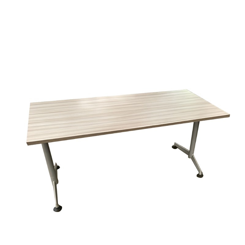 <tc>Herman Miller</tc>: <tc>Abak</tc> Bureau simple avec pieds en T - Remis à neuf