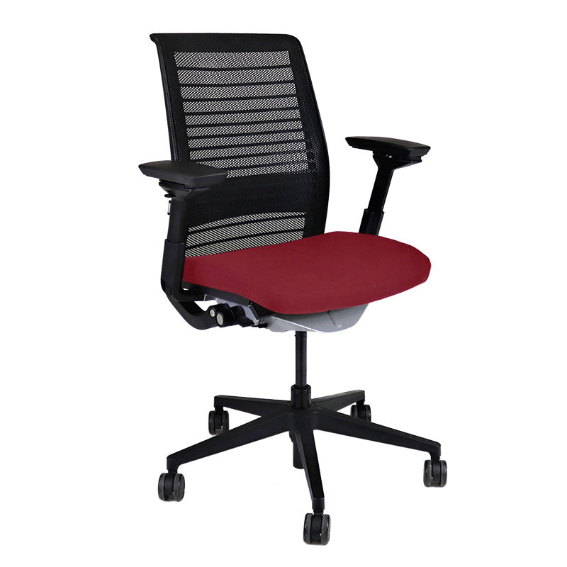<tc>Steelcase</tc>: <tc>Think V2</tc> Chaise de bureau avec dossier en maille - Reconditionnée