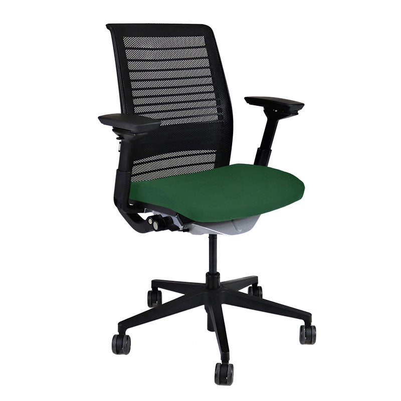 <tc>Steelcase</tc>: <tc>Think V2</tc> Chaise de bureau avec dossier en maille - Reconditionnée