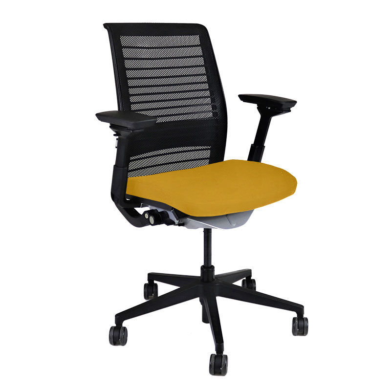 <tc>Steelcase</tc>: <tc>Think V2</tc> Chaise de bureau avec dossier en maille - Reconditionnée