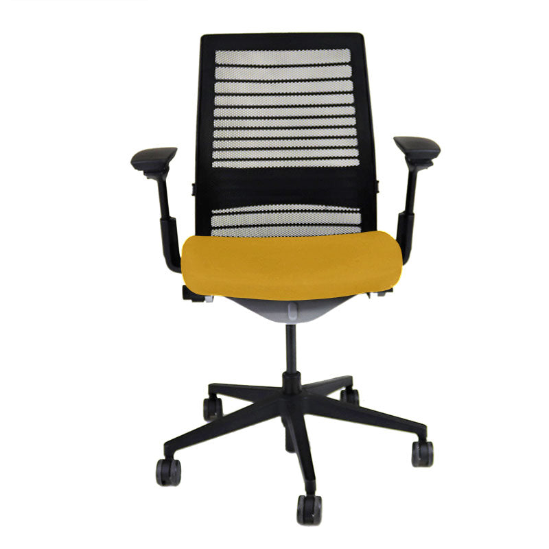 <tc>Steelcase</tc>: <tc>Think V2</tc> Chaise de bureau avec dossier en maille - Reconditionnée