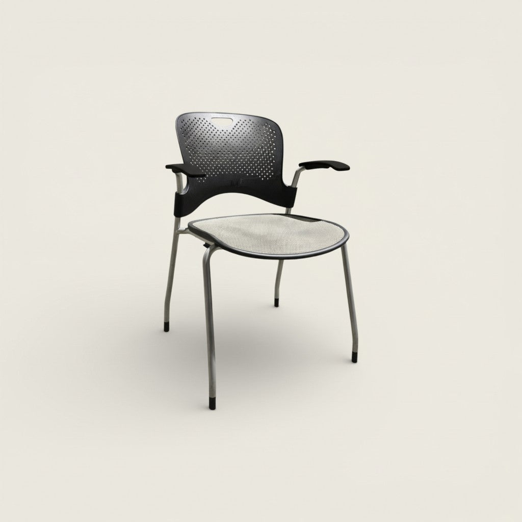 <tc>Herman Miller</tc>: Chaise empilable Caper - Reconditionnée