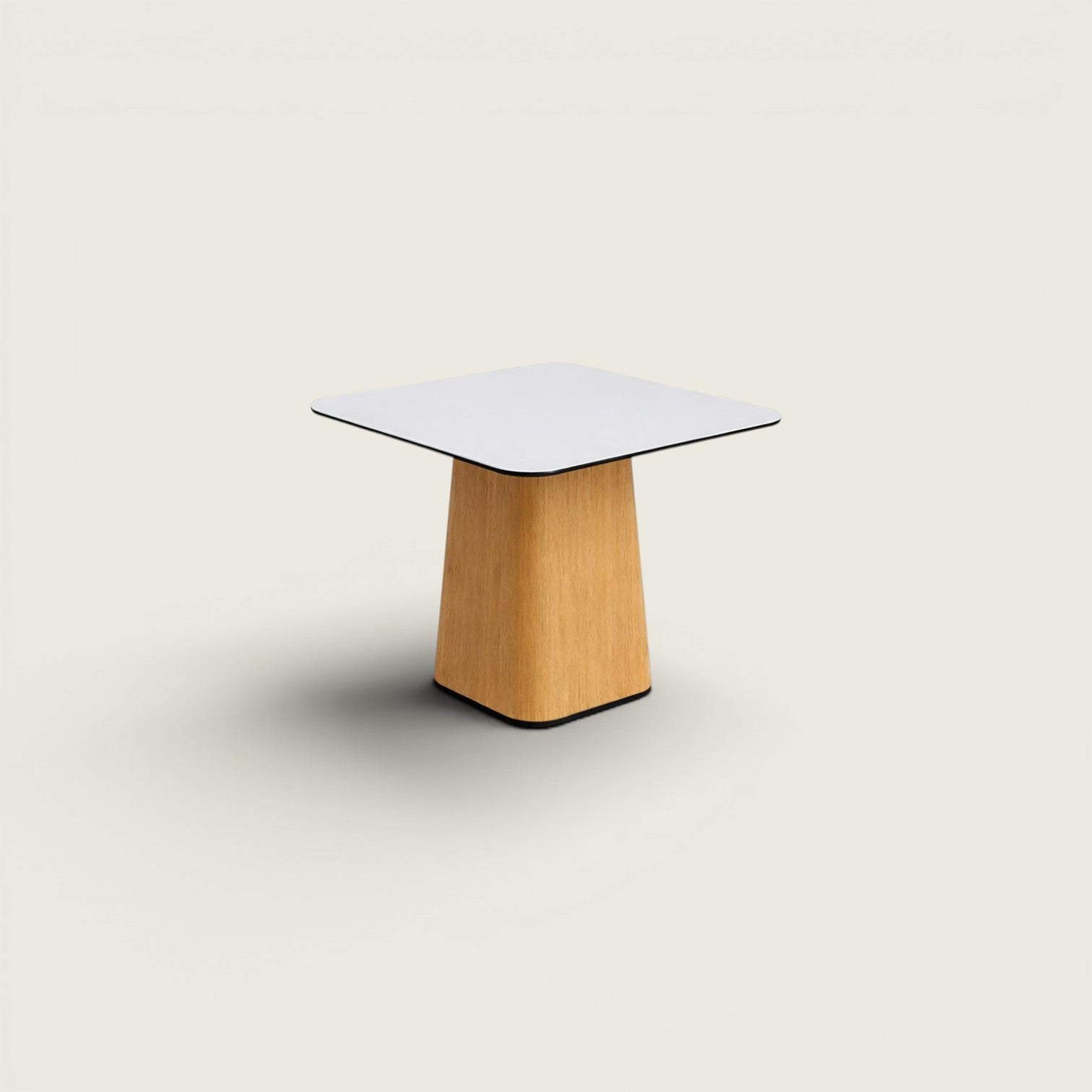 <tc>Allermuir</tc>: Table d'appoint classique à plateau carré - Reconditionnée