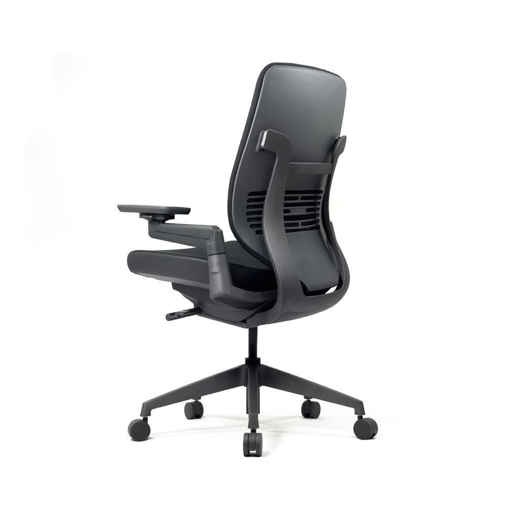 <tc>Steelcase</tc>: Chaise de travail ergonomique Gesture avec accoudoirs à 360 degrés - Reconditionnée