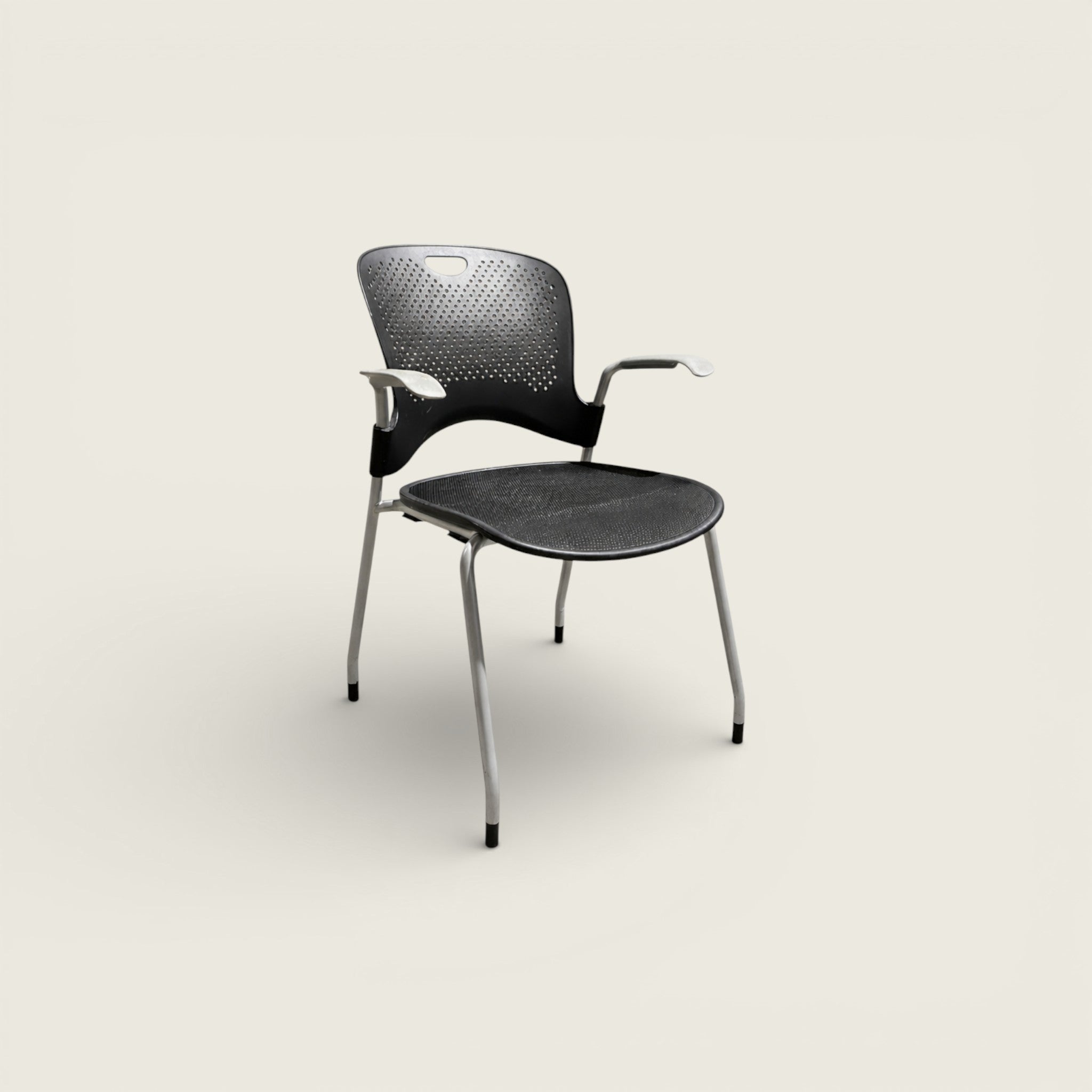 <tc>Herman Miller</tc>: Chaise empilable Caper - Reconditionnée