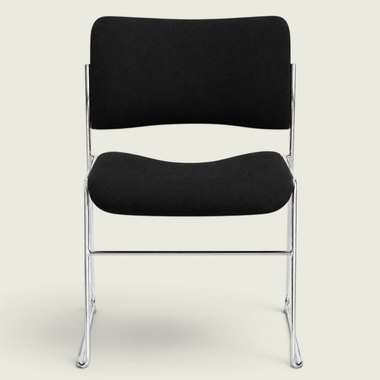 Howe: 40/4 chaise d'empilement - rénové