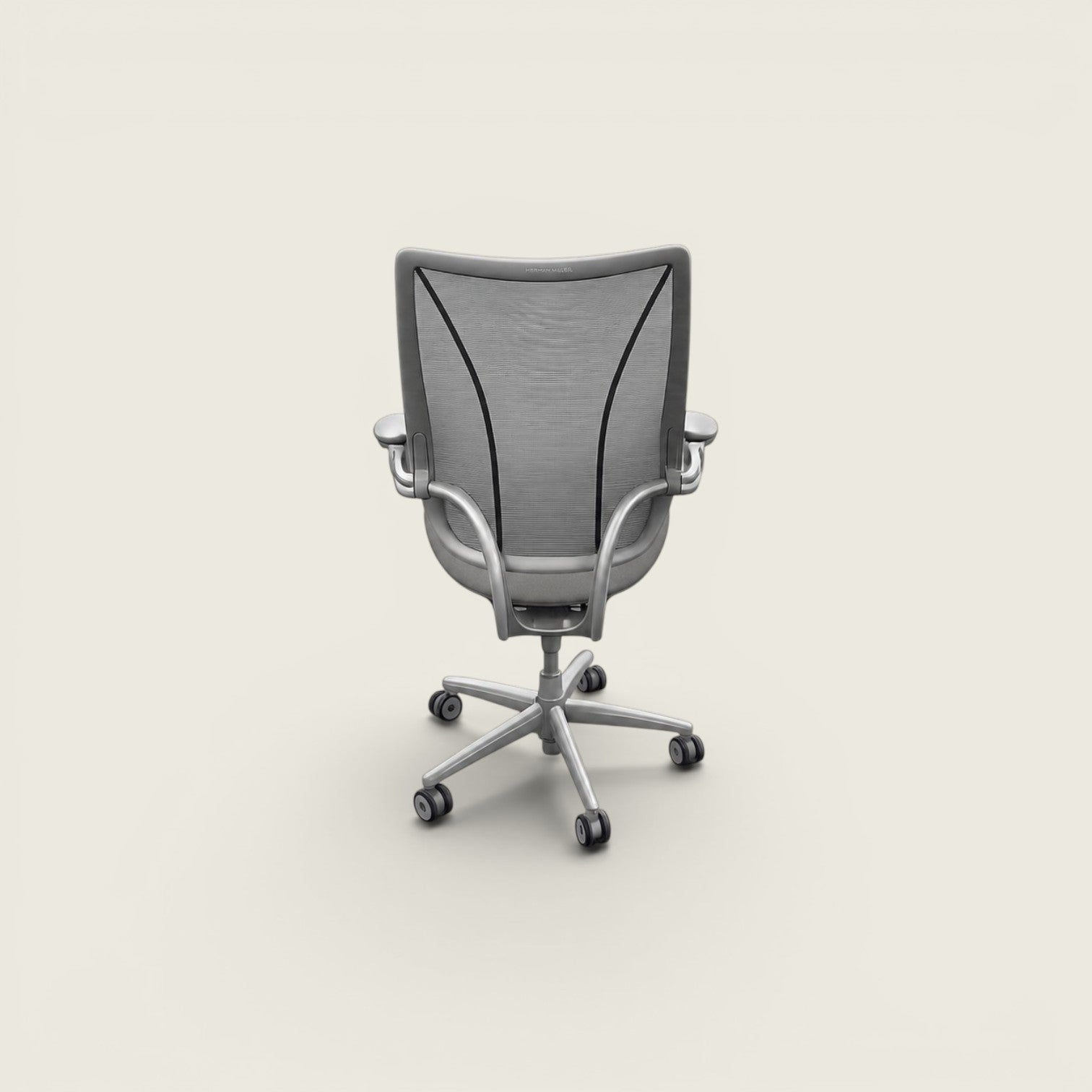 <tc>Humanscale</tc>: <tc>Liberty</tc> Chaise de bureau en tissu noir - Remis à neuf