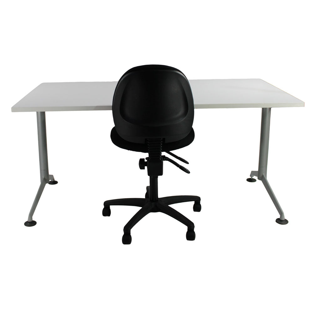 Herman Miller : Bureau simple Abak T Leg et TOC : Opérateur Scoop en tissu noir sans bras - Remis à neuf