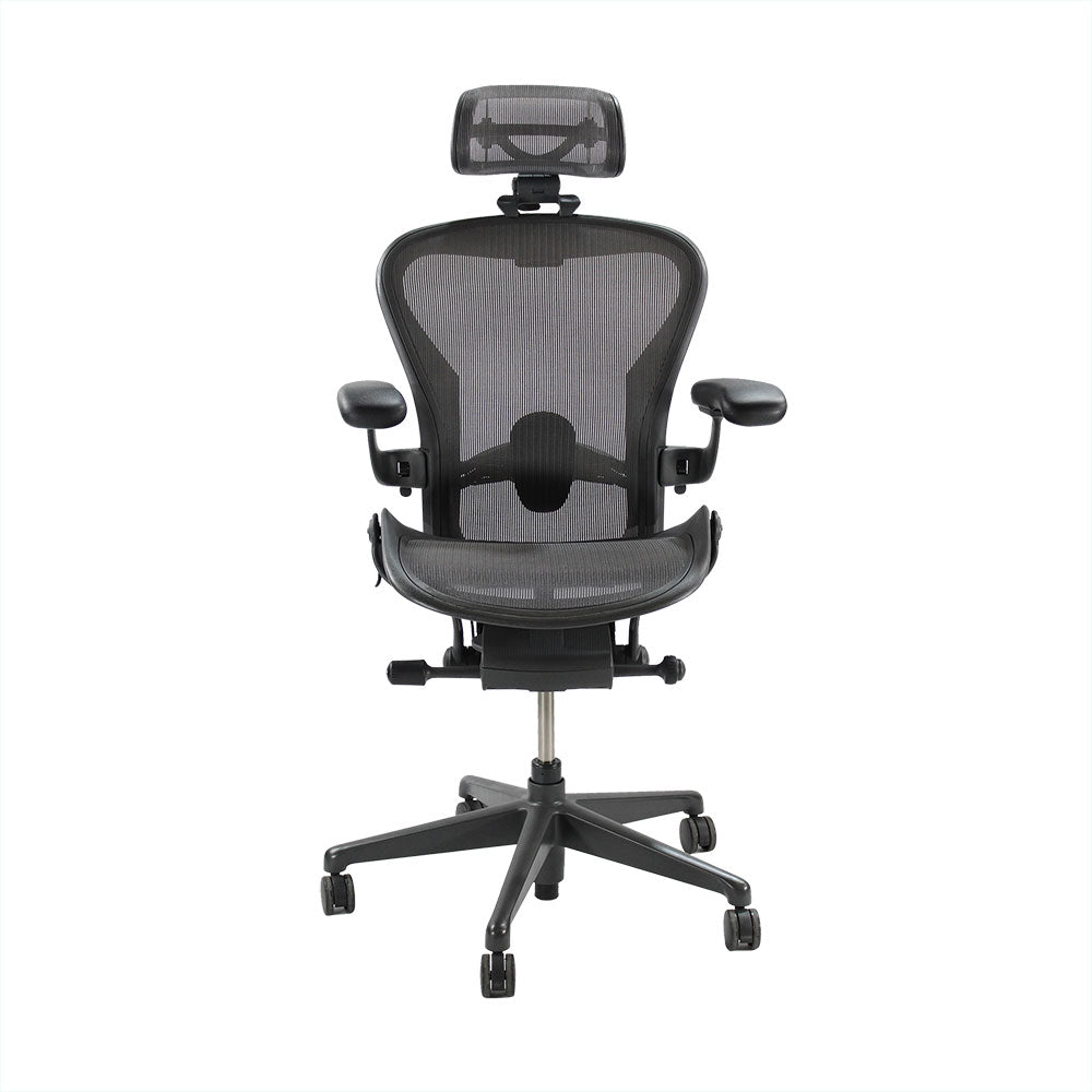 Herman Miller : Aeron taille B remasterisé avec appui-tête en graphite - Remis à neuf