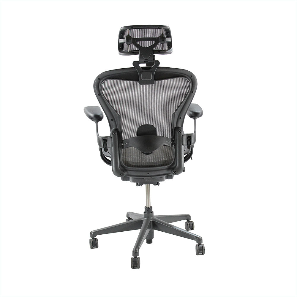 Herman Miller : Aeron taille B remasterisé avec appui-tête en graphite - Remis à neuf