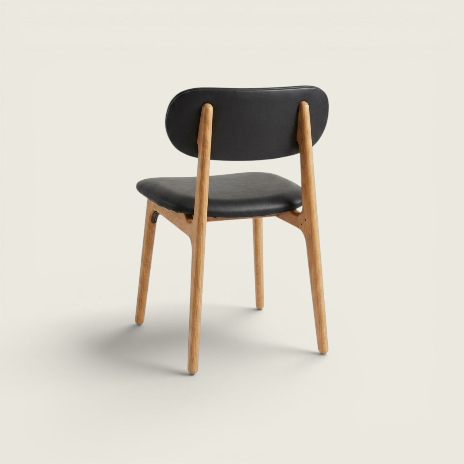Modus : Visiteurs/Chaise d'appoint en cuir - Remis à neuf