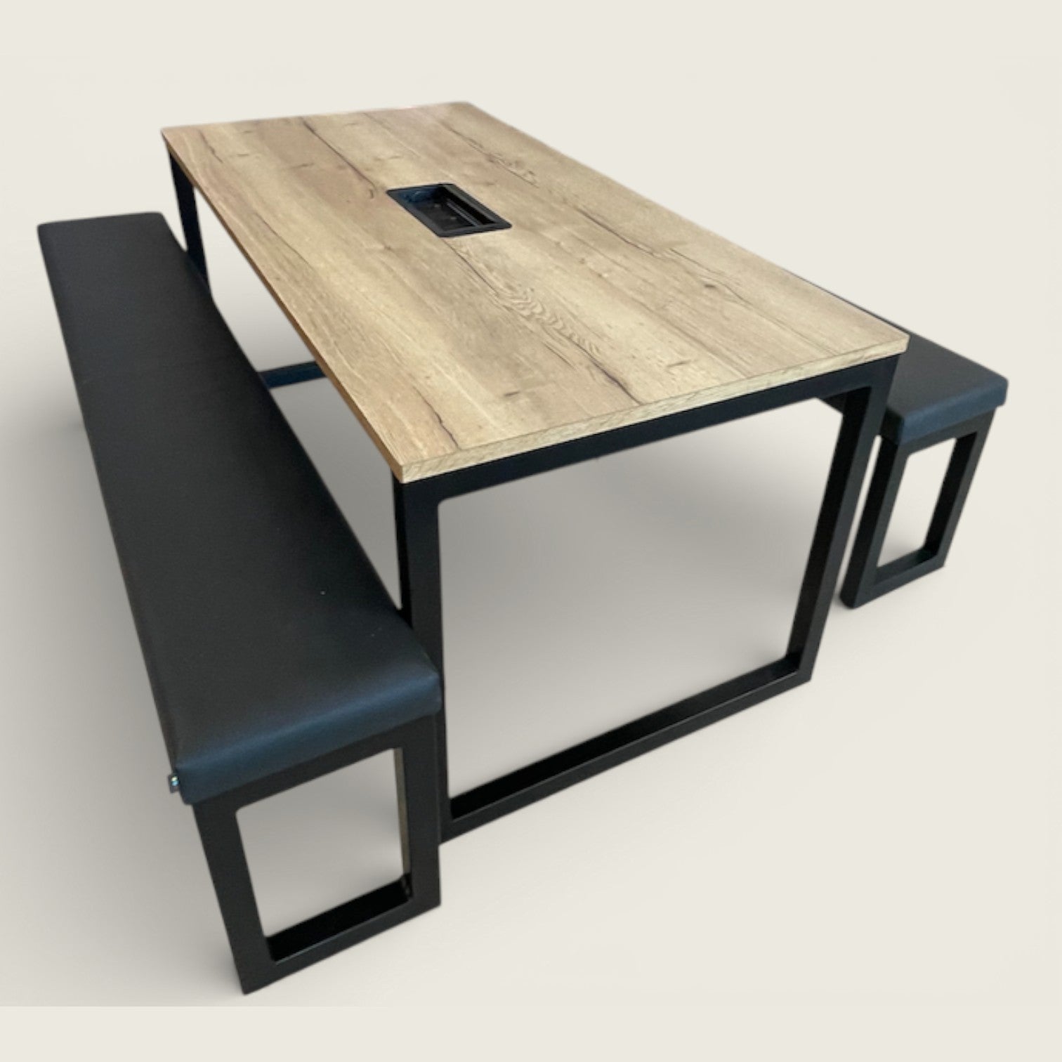 New Design Group: Frank Bench with Central Table - Refurbished