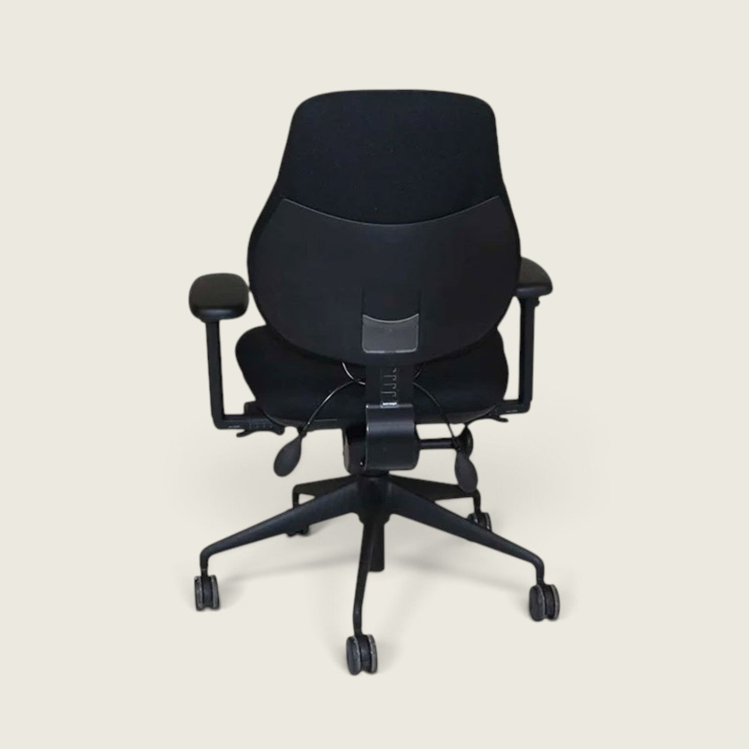 <tc>OrangeBox</tc>Fauteuil de bureau Flo en tissu noir - Remis à neuf