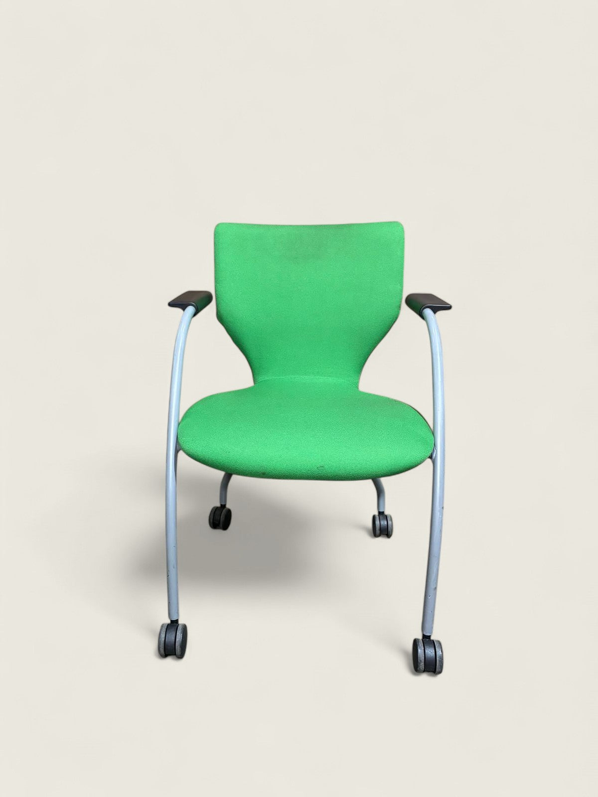 Orangebox : Chaise d'appoint visiteurs verte à roulettes - Reconditionnée