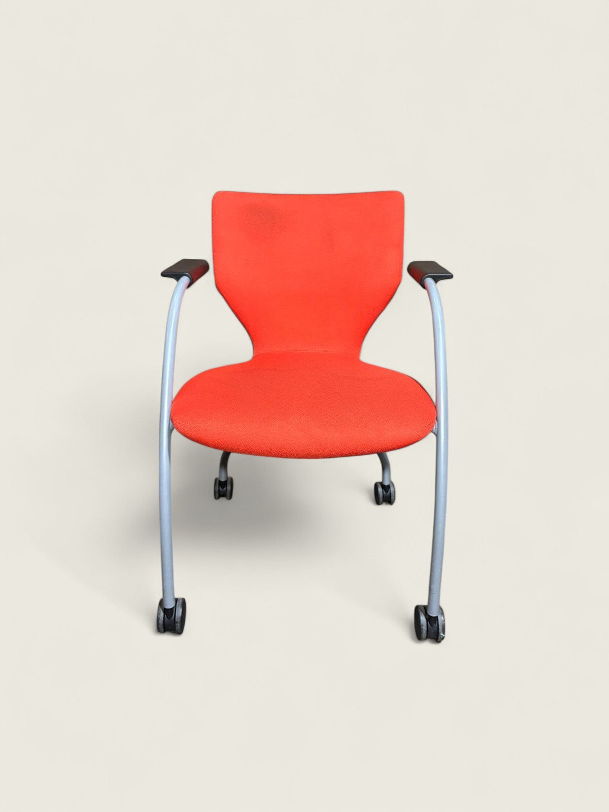 Orangebox : Chaise d'appoint visiteurs orange à roulettes - Reconditionné