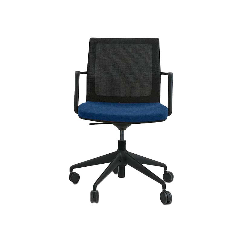 Orangebox: Workday Lite Work in Blue Fabric Task Chair - Refurbished