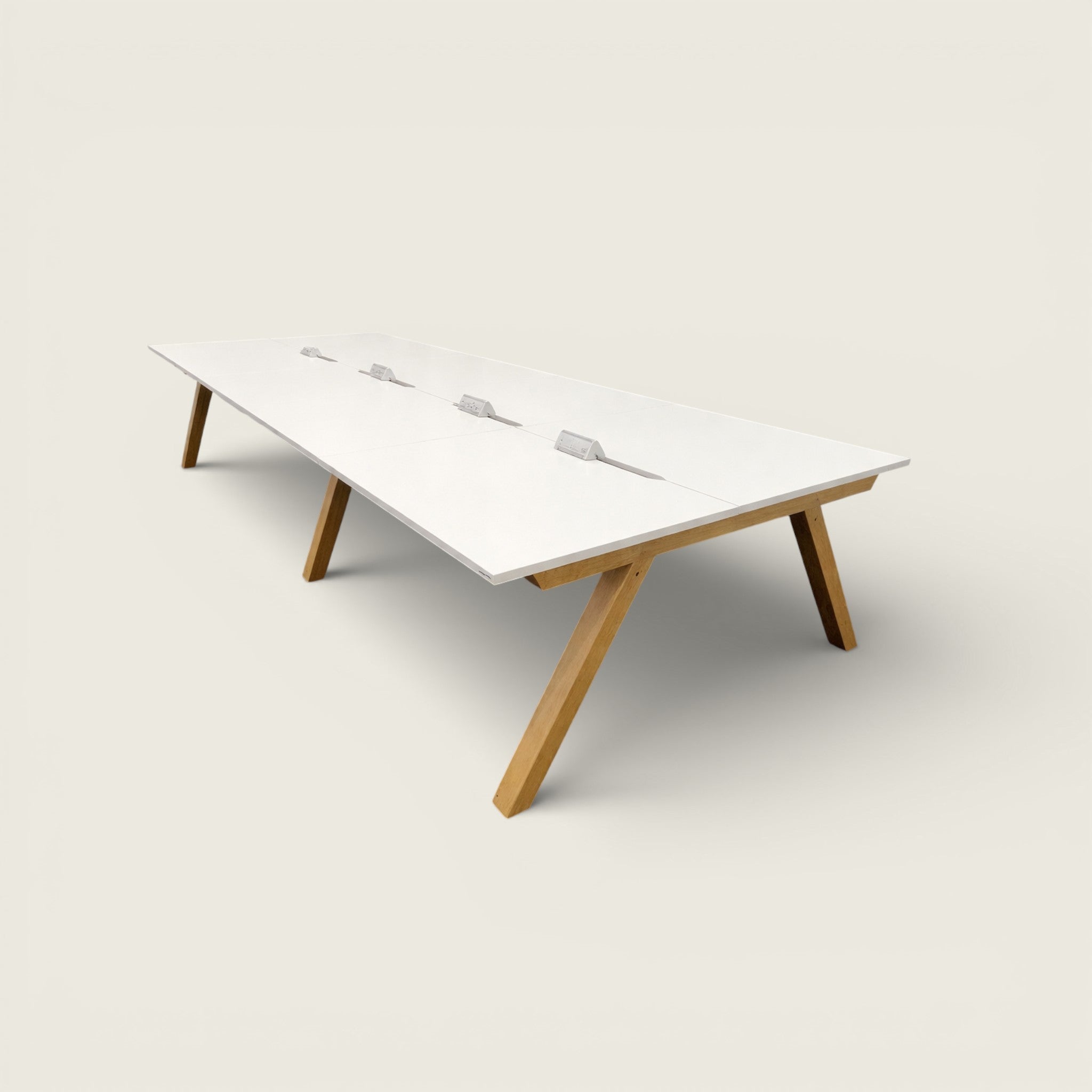 Orangebox: Zee Meeting Table - Refurbished