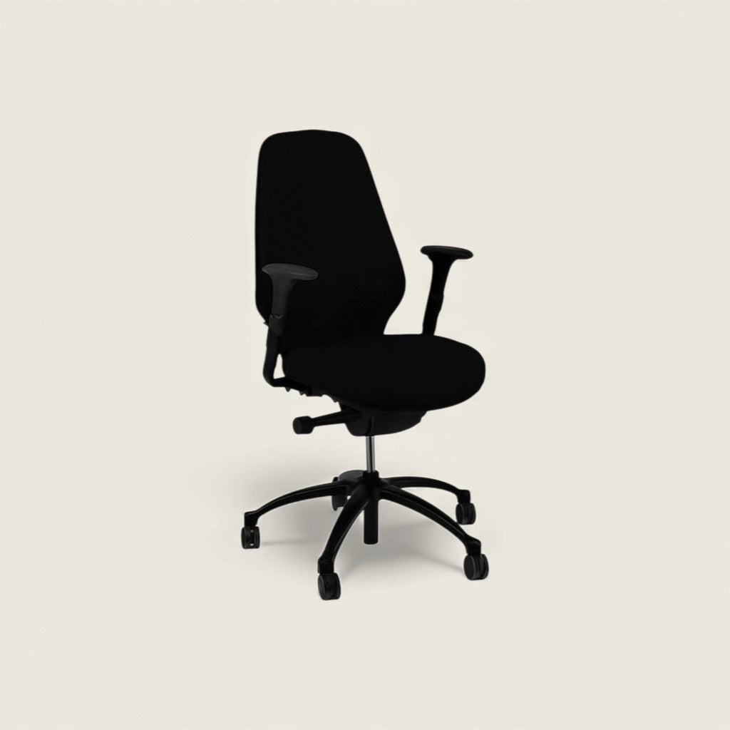 RH Logic: 400 High Back Ergononic Office Chair - Remis à neuf